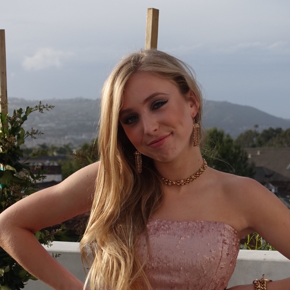 Meet your Posher, Esme - Picture 1 of 1